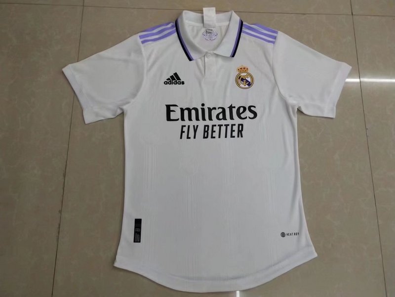 Player version 2223 Real Madrid home